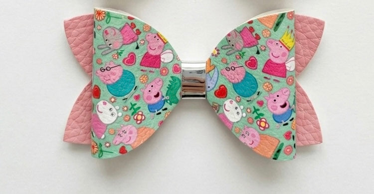 Pig & Friends Bow