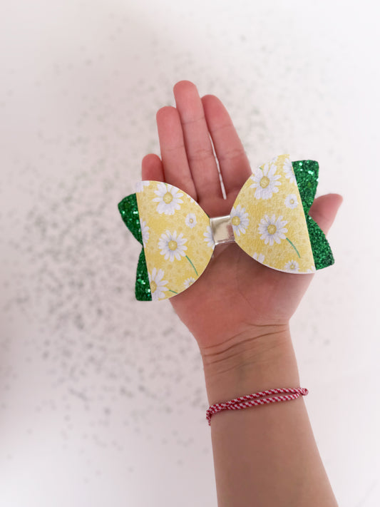 Daisy Floral bow
